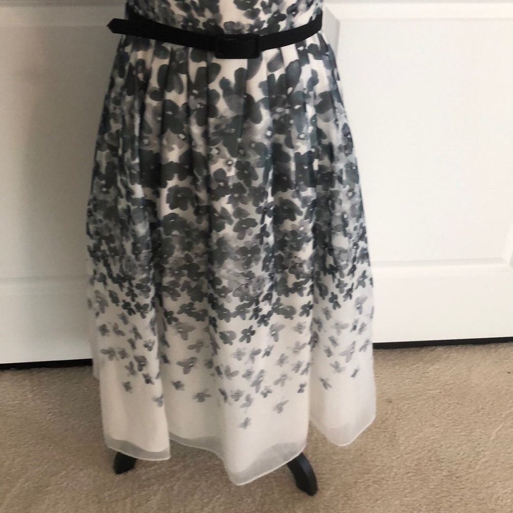 Floral print Mikael Aghal evening dress. - Picture 3 of 7